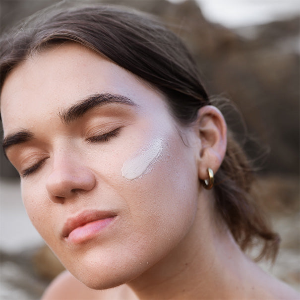 Oyster suncare tint spf50 mineral sunscreen